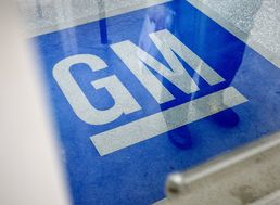 Na archívnej snímke z 10. januára 2013 je logo americkej automobilky General Motors v americkom meste Roswell.
